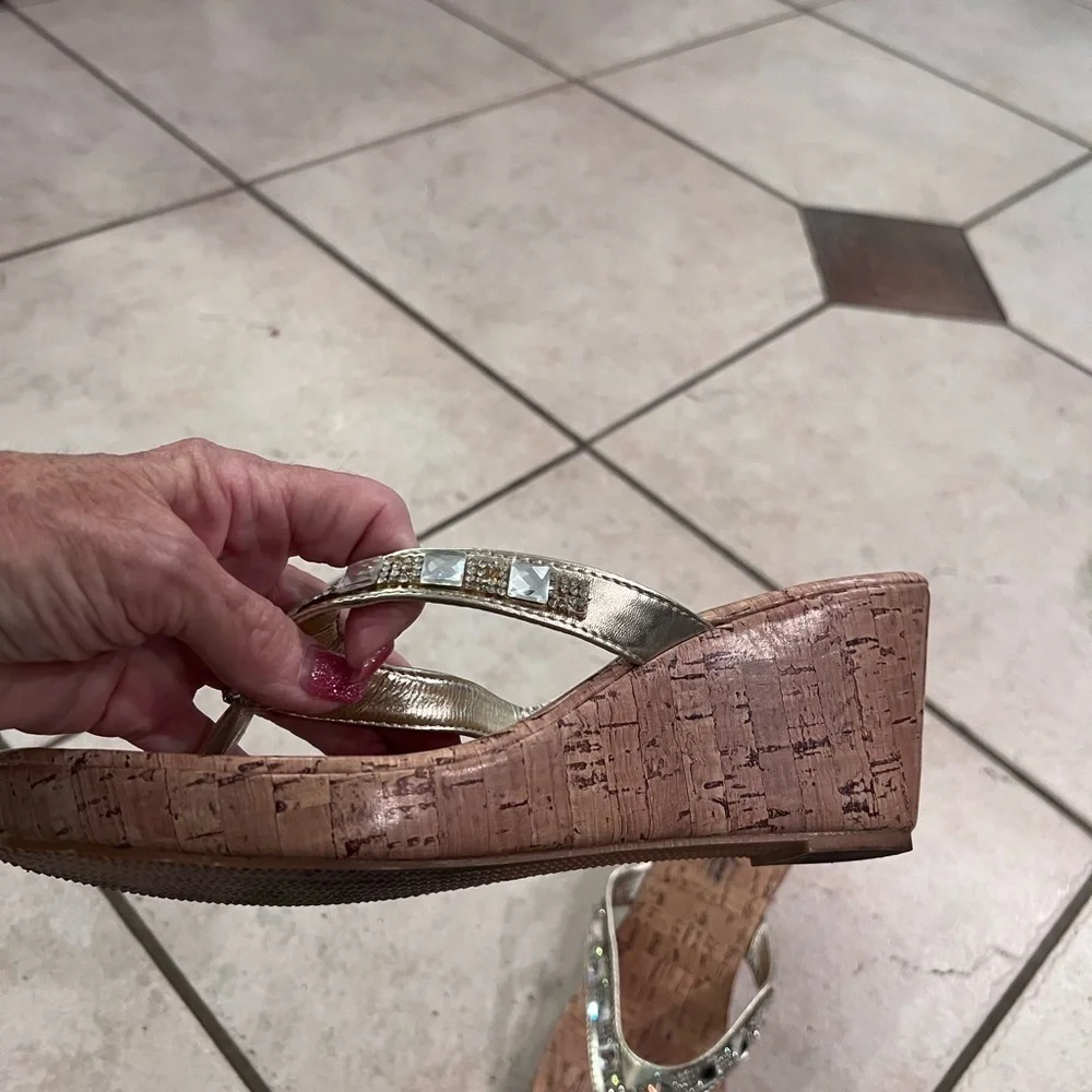 White Mountain Women's Gold Cork Wedge Sandals